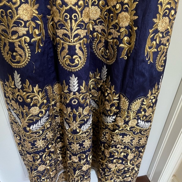 Brand new wedding of bridal dress . Comes with dupatta . - Picture 4 of 7